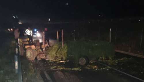 Sudar traktora i automobila kod Kaknja: Tri osobe povrijeđene