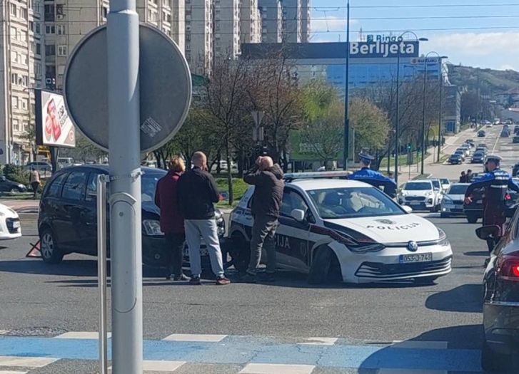 Sudar u Sarajevu: Učestvovalo i vozilo policije