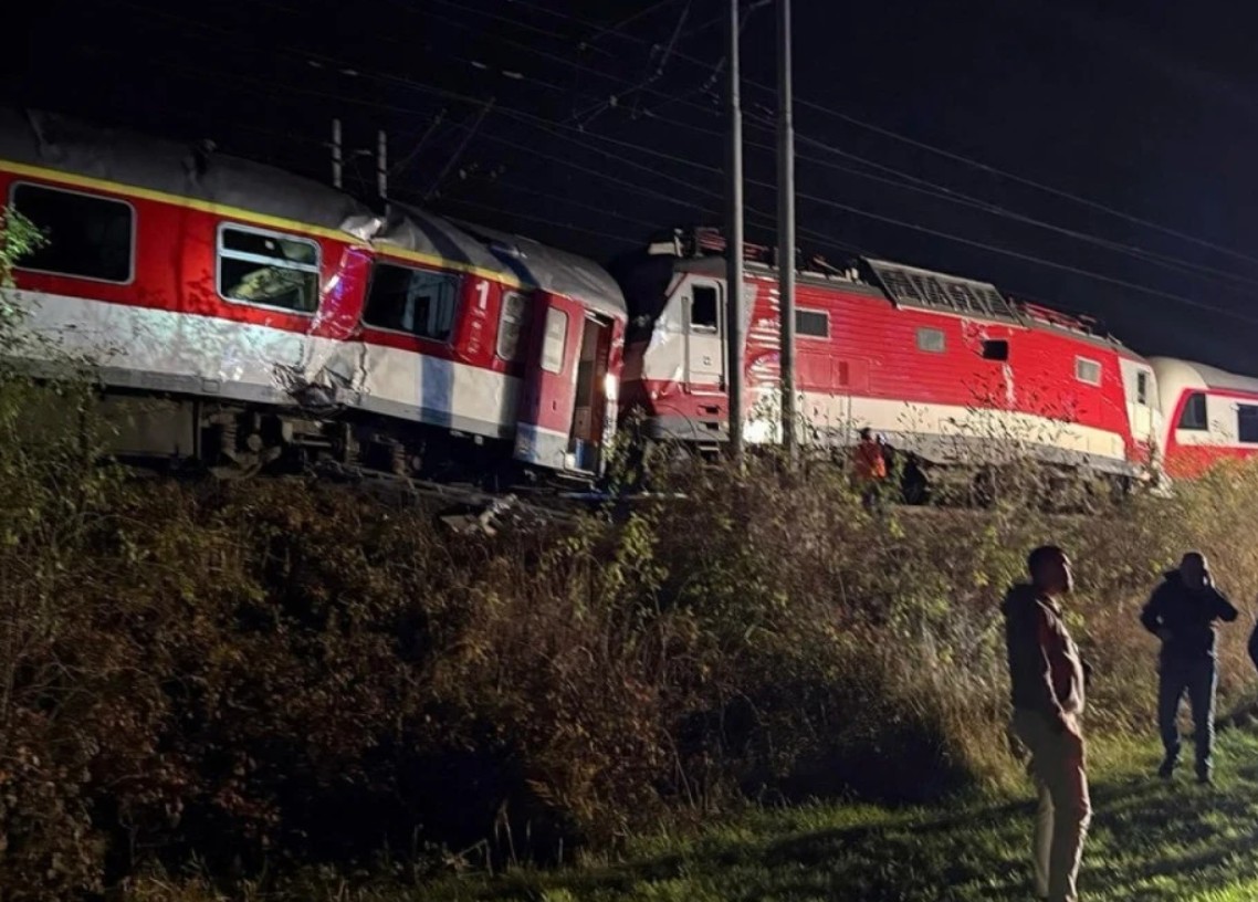Sudar vozova kod Pezinoka: Povrijeđeno skoro 80 putnika, istražuje se ljudska greška