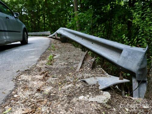 Sudari i javna imovina: Uništeno sad, popravljeno ko zna kad