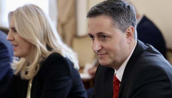 Sukob u Predsjedništvu BiH zbog izbora u Crnoj Gori