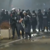 Sukobi i tenzije na protestima opozicije u Tirani: Pirotehnika, suzavci, vodeni topovi...