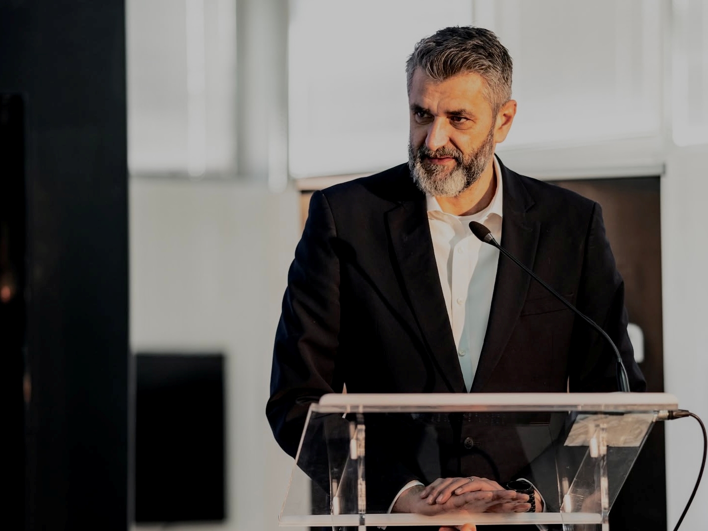 Suljagić oštro prozvao UNSA i historičare: Grupa "seljaka" uradila je više!