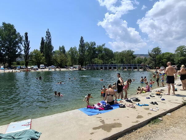 Sunce, temperature do 39°C, ali i pljuskovi: Objavljena prognoza za naredne dane