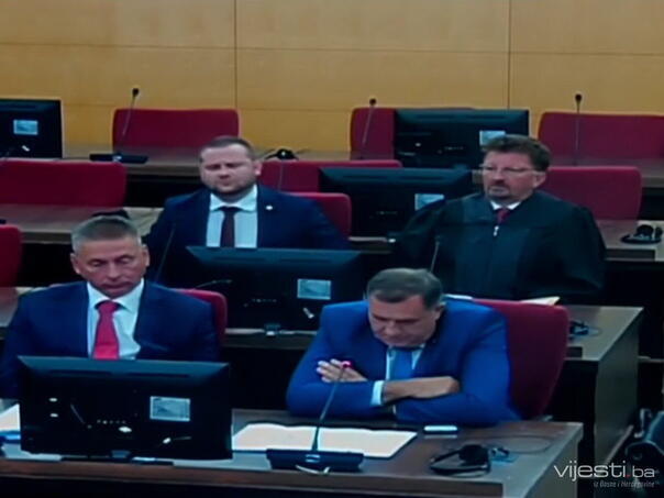 Sutra početak suđenja Miloradu Dodiku