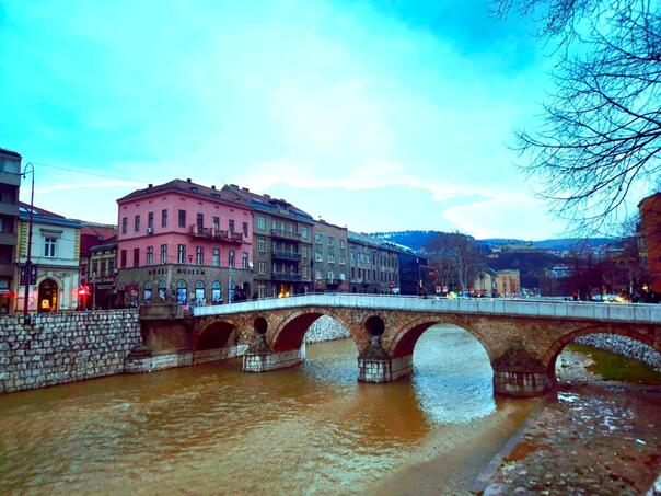 Sutra u BiH oblačno vrijeme, dnevne temperature do 16 stepeni