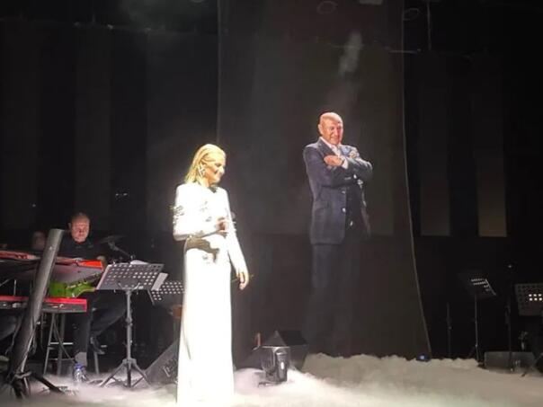 Suze i aplauzi: Ilda Šaulić pjevala zajedno sa Šabanom uz hologram
