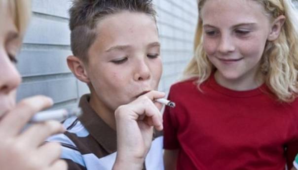 Svako šesto dijete u BiH u dobi od 13 do 15 godina je stalni pušač