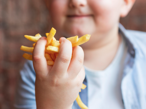 Svako treće dijete prekomjerne težine, svaka treća reklama za slatkiše