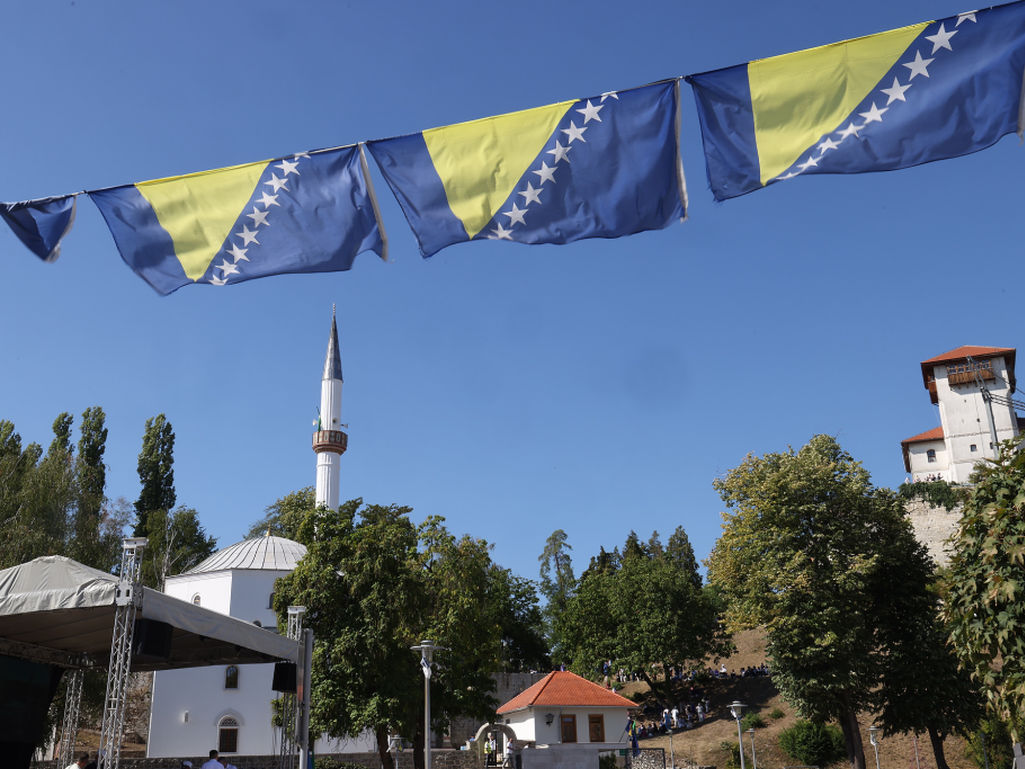 Svečano otvorena obnovljena Husejnija džamija u Gradačcu