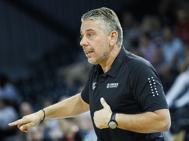 Švicarskom selektoru klub zabranio da vodi ekipu protiv BiH