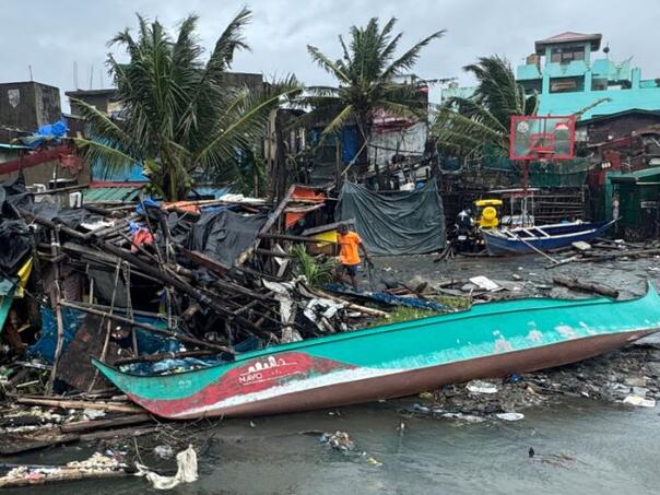 Tajfun pustoši Filipine: Ima mrtvih, hiljade evakuisanih ...