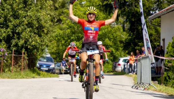Tanović ostvarila plasman karijere, sezonu završila na 14.mjestu UCI rang liste