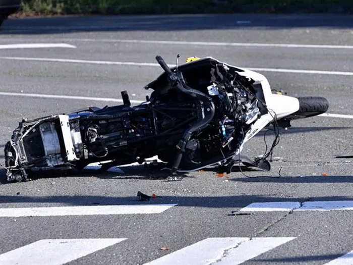 Teška nesreća kod Hadžića: Poginuo motociklista