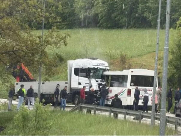 Teška nesreća kod Mrkonjić Grada, jedna osoba poginula