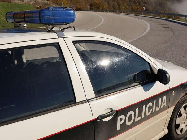 Teška nesreća kod Srebrenika: Povrijeđeno 10 osoba