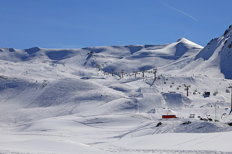 Teška nesreća na skijalištu: 41-godišnjak stradao pred očima djeteta