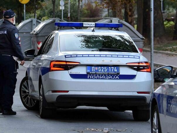 Teška nesreća u Srbiji: Poginuli vozač i dijete (5)