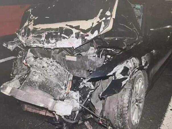 Teška saobraćajna nesreća kod Surčina: Poginuli otac i dijete