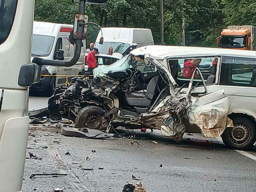 Teška saobraćajna nesreća na putu Živinice – Kladanj: Povrijeđena jedna osoba