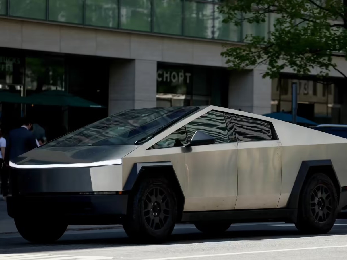 Tesla ponovo podigla cijene Cybertrucka za 5.000 dolara