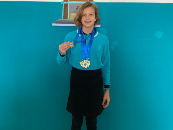 Tesnim Maksumić zablistala: Četiri zlata i pehar za najbolju plivačicu