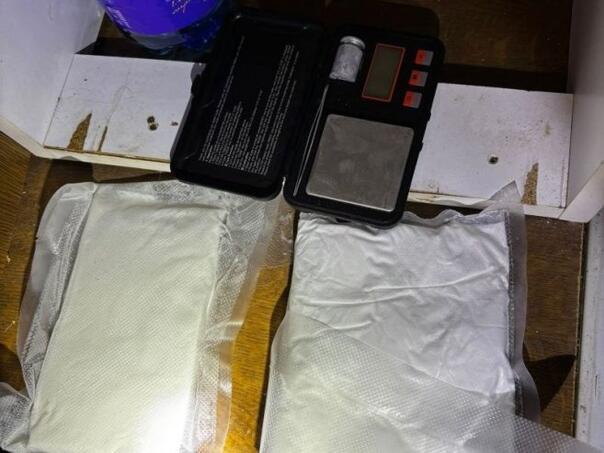 Tešnjak dilao drogu, "pao" tokom pretresa