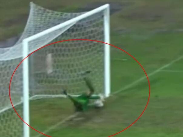 Težak skandal u komšiluku: Kako je ovo mogao biti gol?