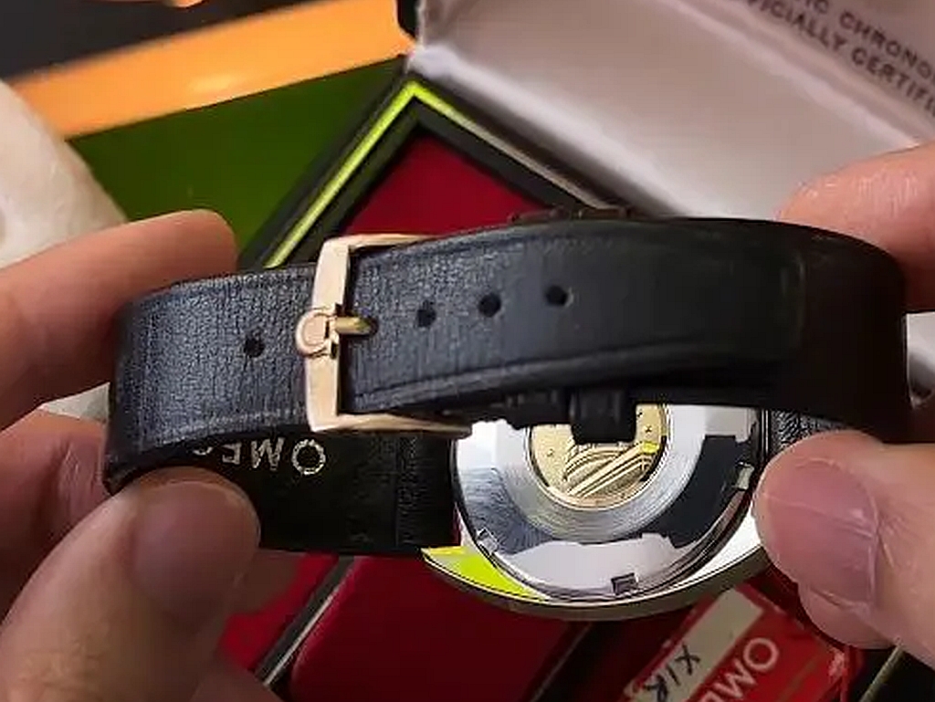 Tinejdžer platio telefon, a na adresu mu stigao sat