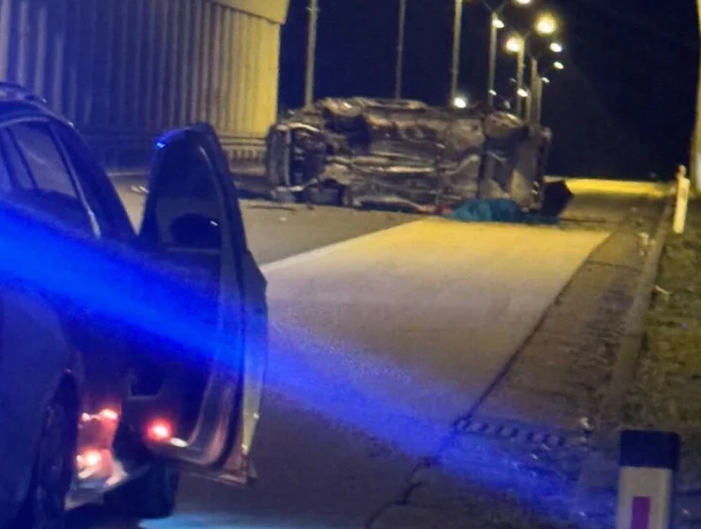 Tragedija kod Prnjavora: Vozač poginuo nakon slijetanja automobila s ceste