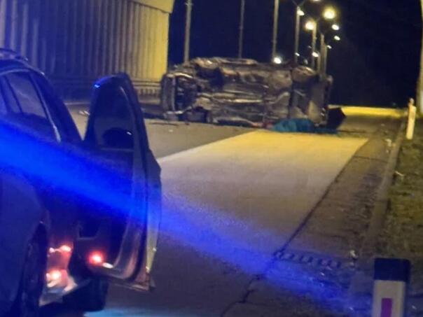 Tragedija kod Prnjavora: Vozač poginuo nakon slijetanja automobila s ceste