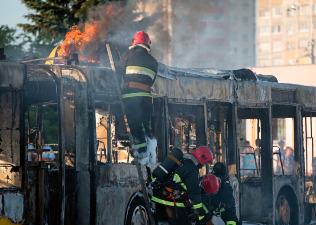 Tragedija u Indiji: Autobus se zapalio u pokretu, poginulo 19 ljudi