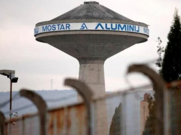 Tragedija u Mostaru: Radnik poginuo nakon pada kroz krov Aluminija