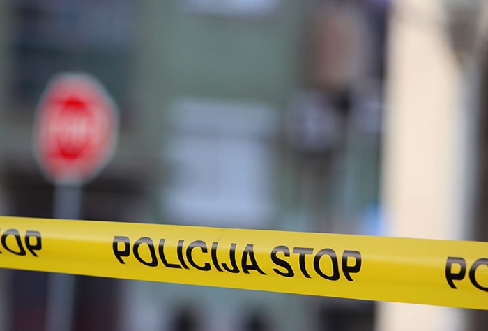 Tragična nesreća u Rajlovcu: Vozač poginuo nakon udara u stub