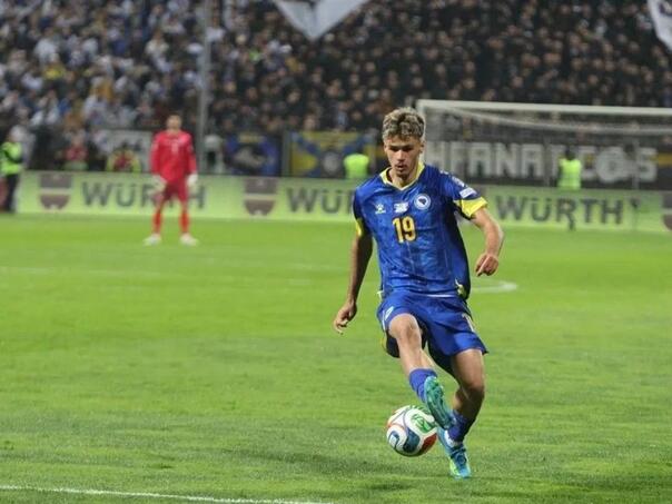 Transfermarkt o Alajbegoviću: Način na koji vodi loptu...