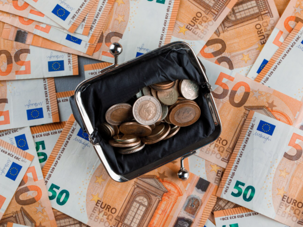 Trgovinski bilans eurozone prešao u deficit