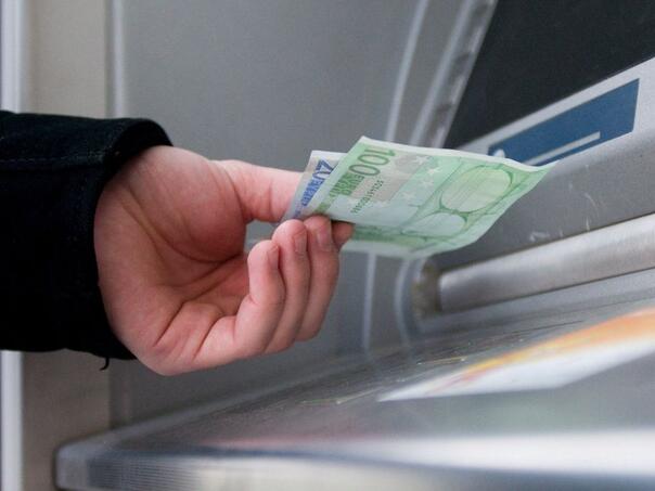 Tri Bosanke otele karticu starici u Njemačkoj i digle hiljade eura