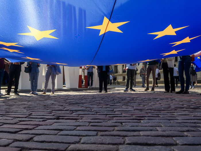 Tri četvrtine građana EU smatra da je njihova zemlja imala koristi od članstva