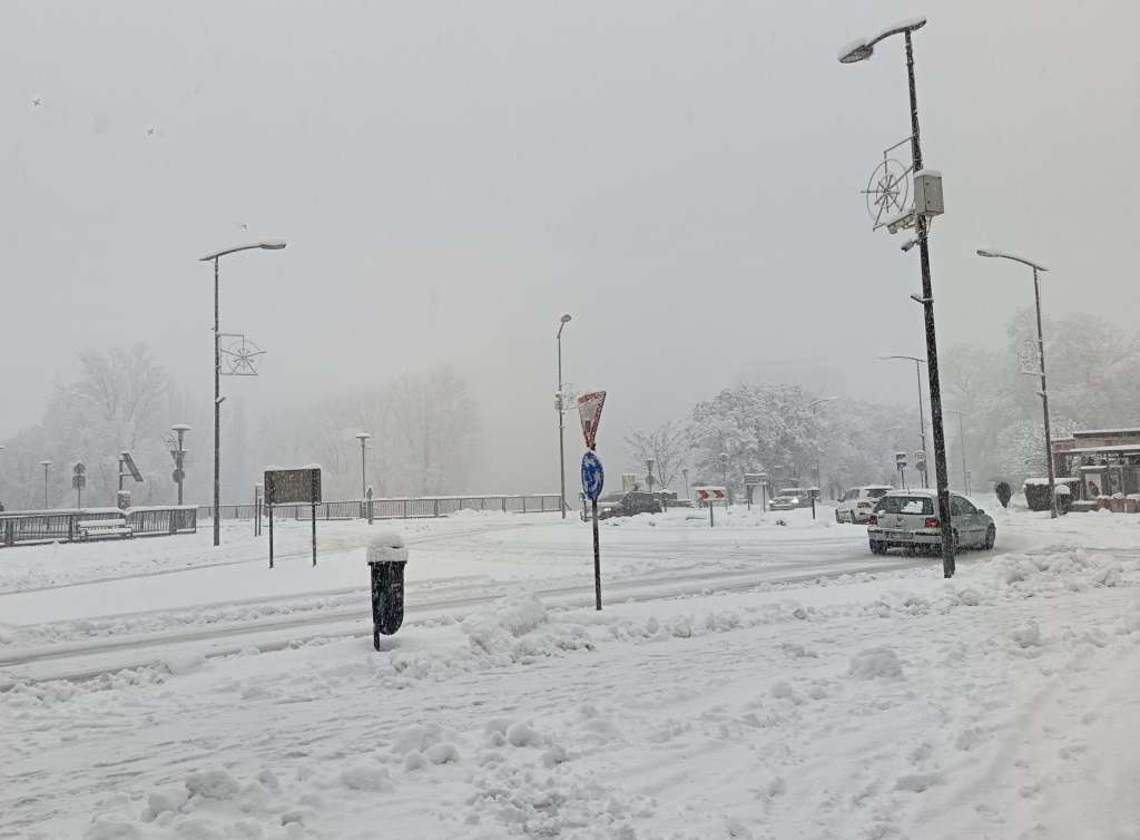 Tri osobe povrijeđene u nesreći kod Begovog Hana