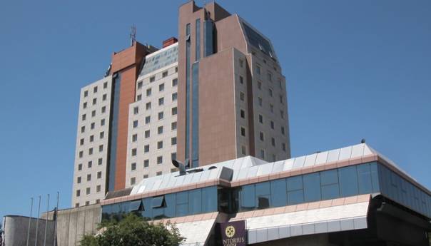 Tri sprata Hotela Tuzla karantin za 69 studenata