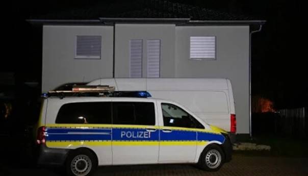 Troje djece i dvoje odraslih pronađeni mrtvi u kući južno od Berlina