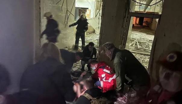 Troje mrtvih u ruskom napadu na Kijev, među njima dvoje djece
