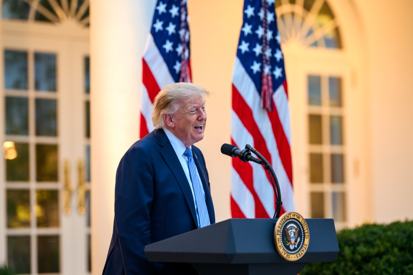 Trump dobio važnu pravnu bitku: Vrhovni sud SAD-a odobrio provjere birača