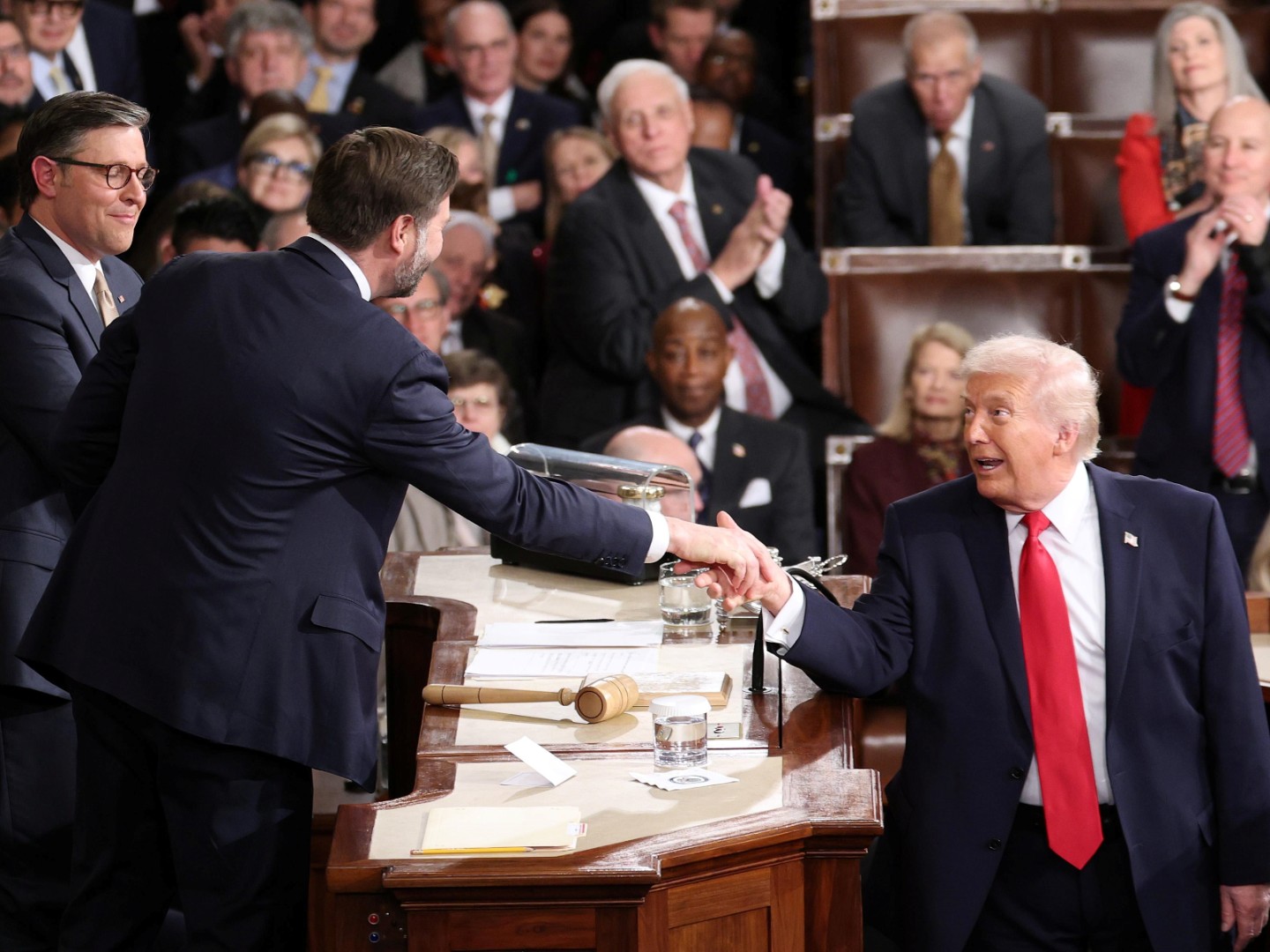 Trump imenovao Vancea da predvodi "rat protiv prevara"