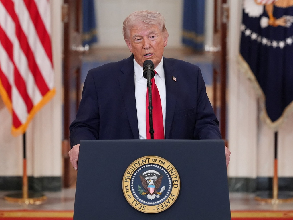 Trump: Mogao bih napraviti puno više da sam kralj