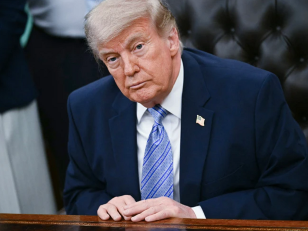 Trump napao američke medije: "Potpuno su poludjeli"