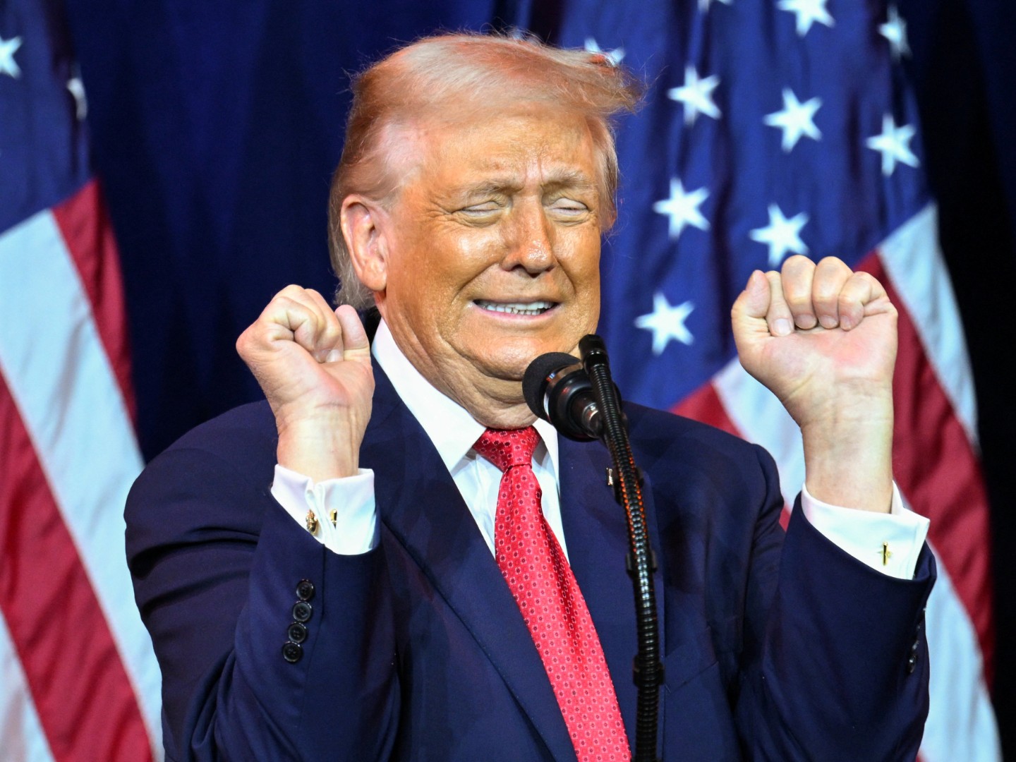 Trump objavio fotografiju na kojoj je potpisan kao predsjednik Venecuele