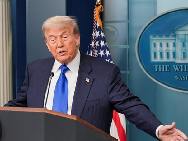 Trump: Prikupljat ćemo s Iranom obogaćeni uranij