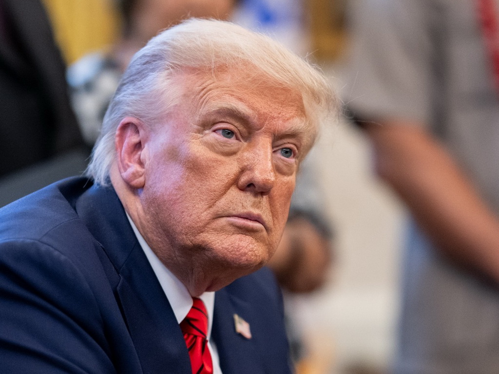 Trump: Putin bi trebao okončati rat u Ukrajini umjesto testiranja raketa