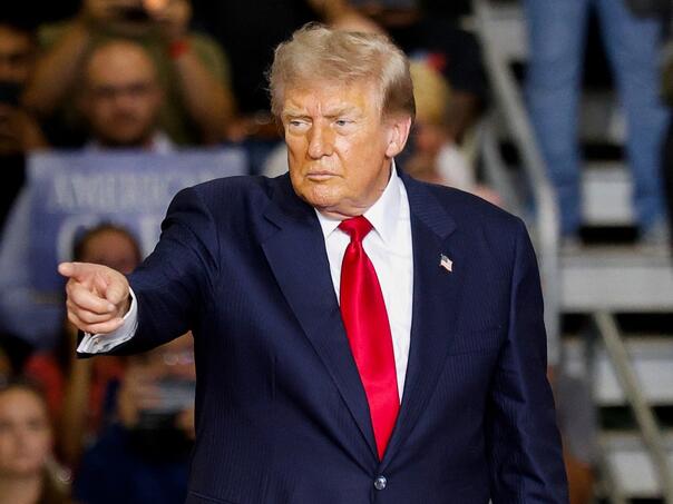 Trump: SAD imaju potpunu kontrolu nad Hormuškim moreuzom